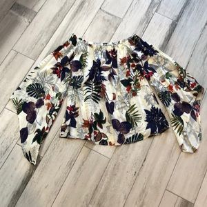 💰[3/$20]💰 Off the shoulder top